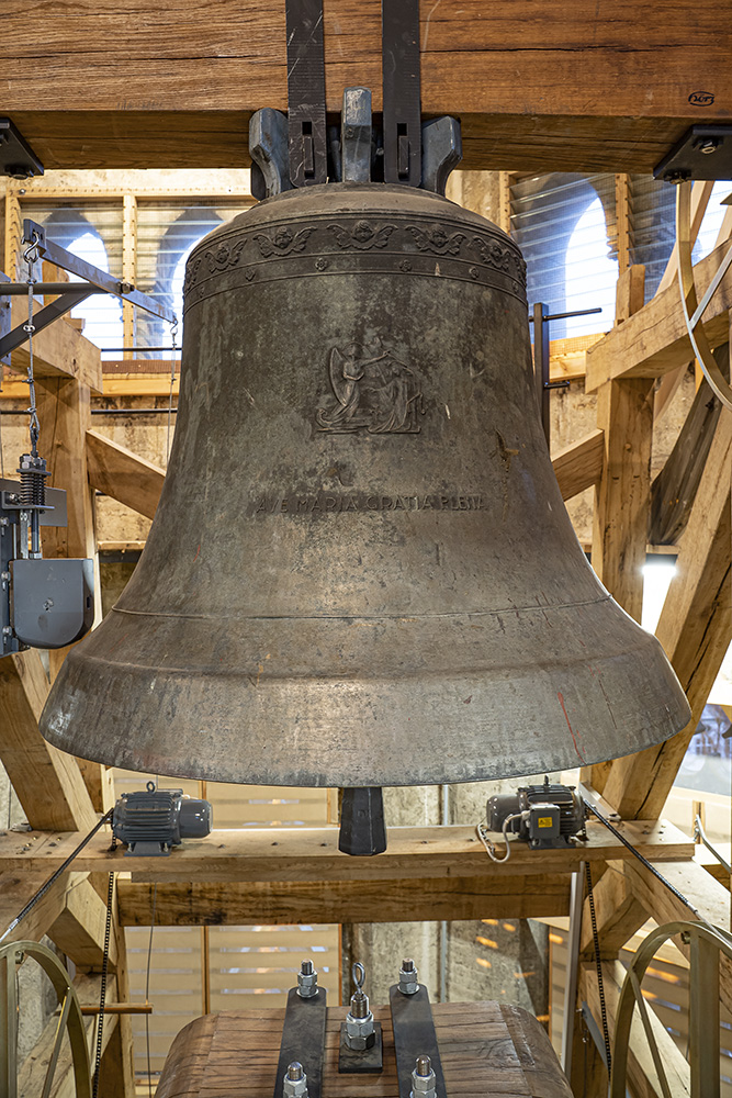 Glocke 4